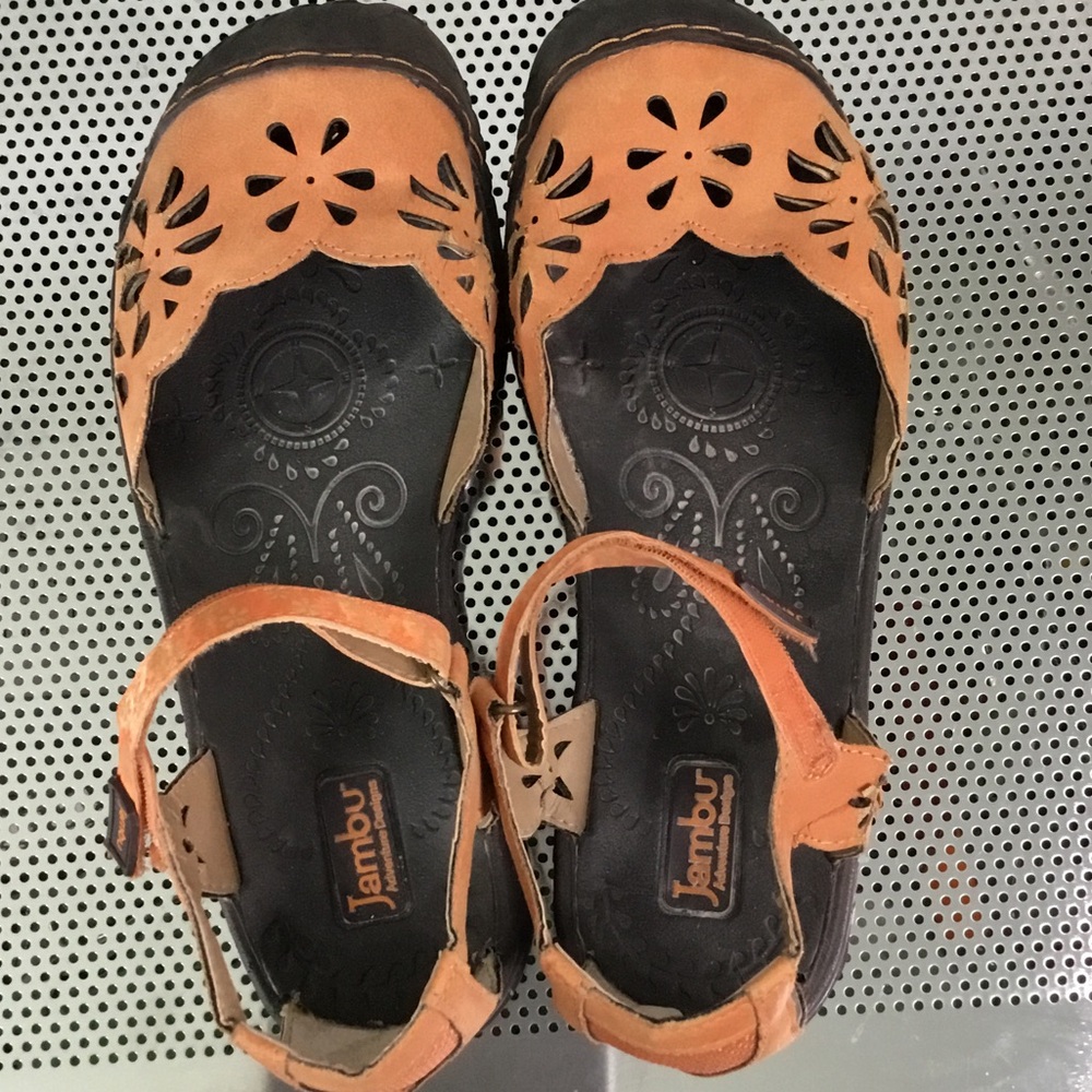 Jambu Women's Tan Sandals